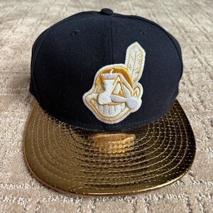MLB New Era Cleveland Indians Wahoo Black Gold Fitted Hat Size 7 Baseball Cap